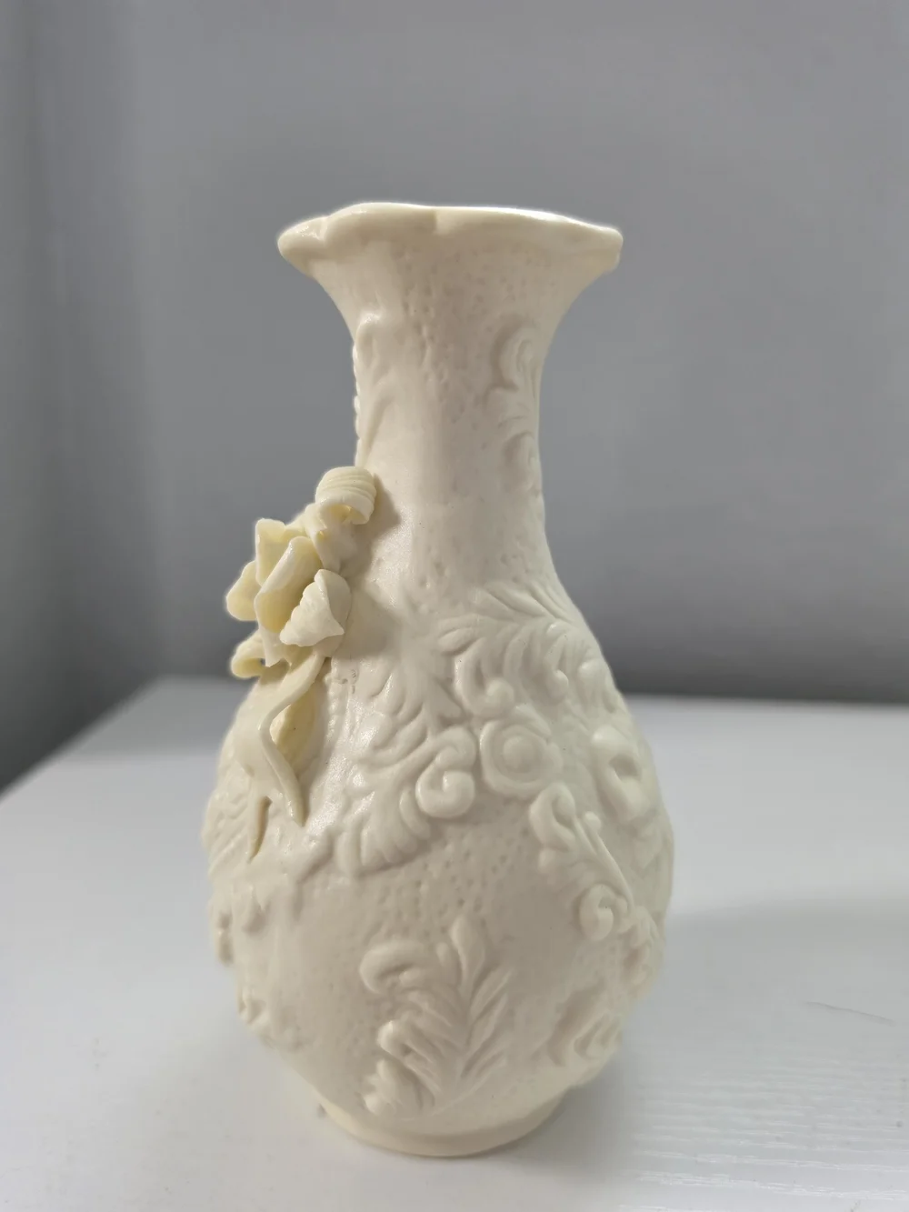 Parian Ware Style Classic Cream Resin Floral Medallion Vase